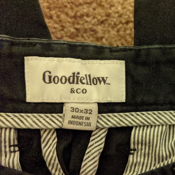 Black pants! - Picture 3 of 3